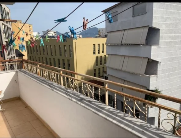 Tirane, jepet me qera apartament 2+1 Kati 5, 60 m² 11.600 € (Rruga Bardhok Biba)