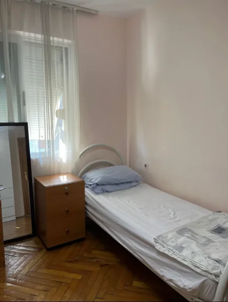 Tirane, jepet me qera apartament 2+1 Kati 5, 60 m² 11.600 € (Rruga Bardhok Biba)