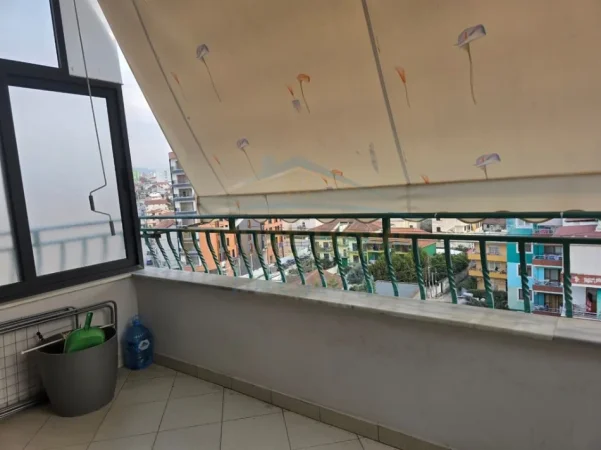 Tirane, jepet me qera apartament 1+1 Kati 7, 121 m² 630 € (Kompleksi Grand, ish Tregu Elektrik)