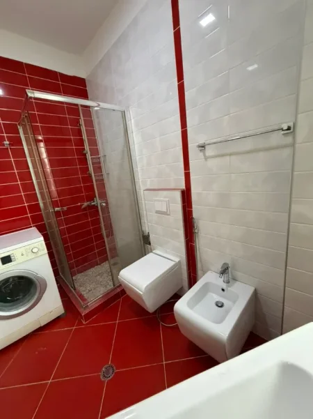 Tirane, jepet me qera apartament 2+1 Kati 4, (KOPSHTI BOTANIK)