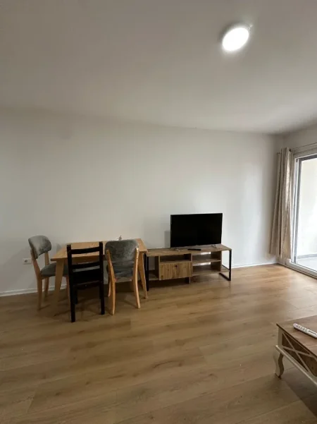 Tirane, jepet me qera apartament , 65 m² 500 € 