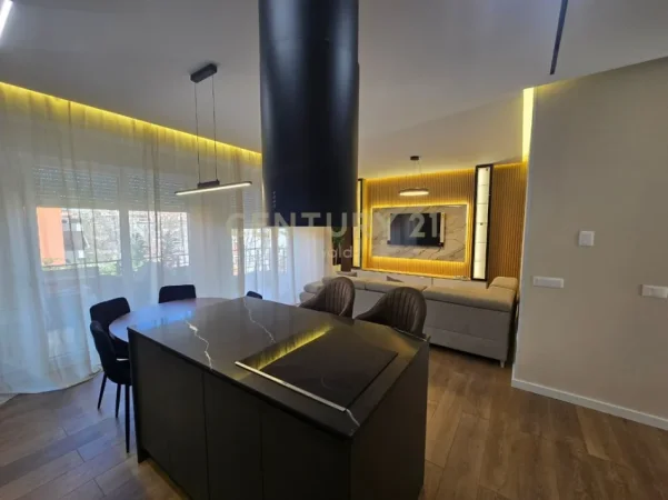 Tirane, jepet me qera apartament 2+1+Ballkon Kati 3, 120 m² 1.200 € 