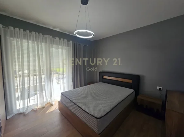 Tirane, jepet me qera apartament 2+1+Ballkon Kati 3, 120 m² 1.200 € 