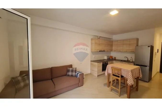 Vlore, shitet apartament 1+1 Kati 4, 71 m² 135.000 € (Lungomare, Vlorë)