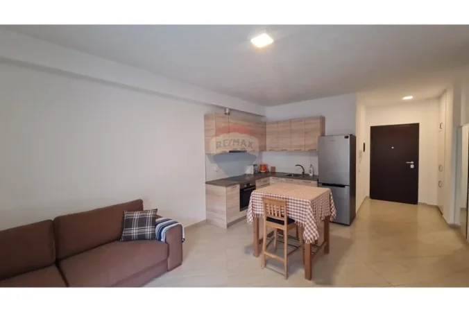 Vlore, shitet apartament 1+1 Kati 4, 71 m² 135.000 € (Lungomare, Vlorë)