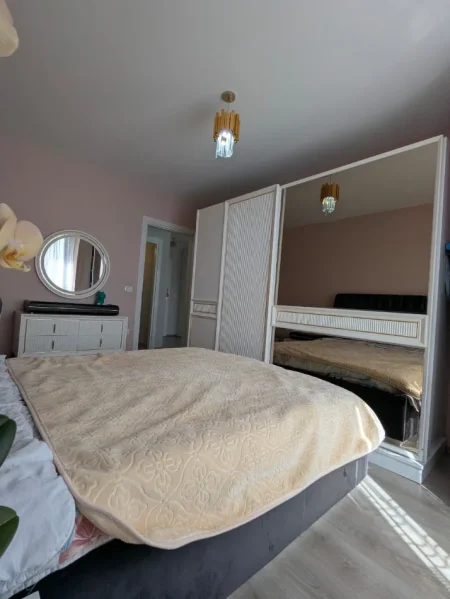 Tirane, jepet me qera apartament 1+1 Kati 5, 67 m² 600 € 