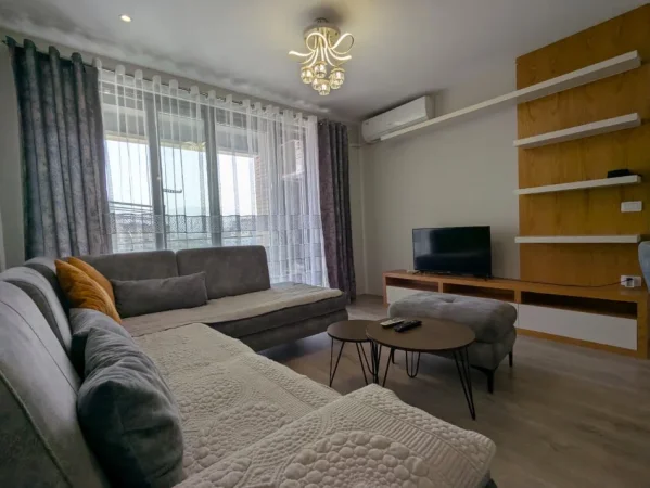 Tirane, jepet me qera apartament 1+1 Kati 5, 67 m² 600 € 