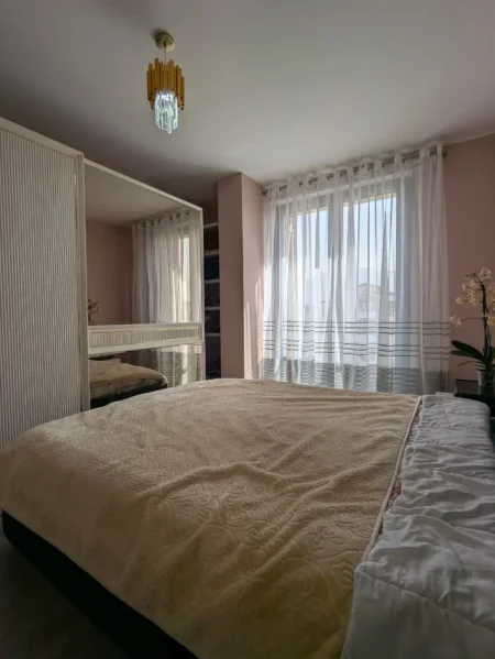 Tirane, jepet me qera apartament 1+1 Kati 5, 67 m² 600 € 