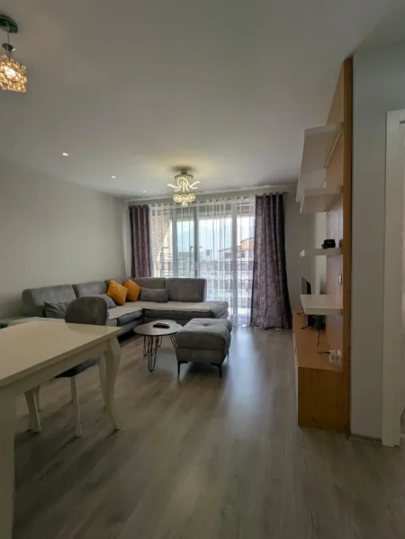 Tirane, jepet me qera apartament 1+1 Kati 5, 67 m² 600 € 
