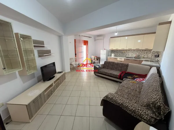 Vlore, jepet me qera apartament 1+1+Ballkon Kati 2, 70 m² 320 € (Orikum)