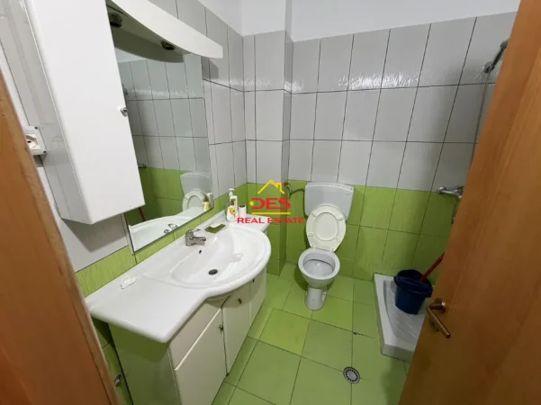 Vlore, jepet me qera apartament 1+1+Ballkon Kati 2, 70 m² 320 € (Orikum)