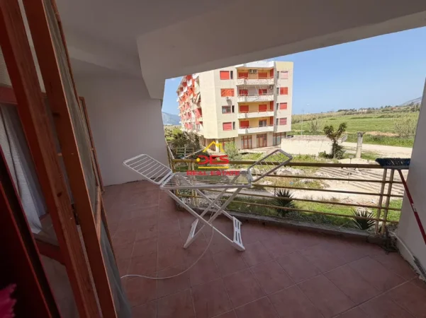 Vlore, jepet me qera apartament 1+1+Ballkon Kati 2, 70 m² 320 € (Orikum)