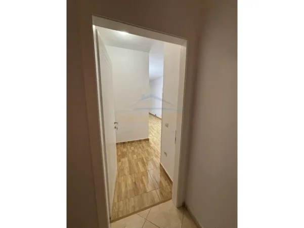 Tirane, jepet me qera apartament 2+1 Kati 2, 134 m² 550 € (Sauk i ri)