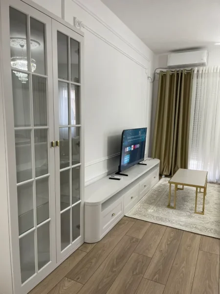 Durres, jepet me qera apartament 2+1 Kati 2, 700 € (Pranvera)