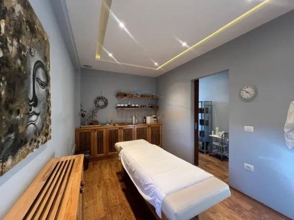 Tirane, jepet me qera ambjent biznesi Kati 1, 97 m² 1.500 € (Don Bosko)