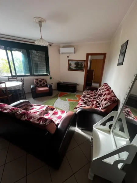 Tirane, jap me qera apartament 2+1 Kati 1, 80 m² 40.000 Lekë (Rruga Mihal Grameno)