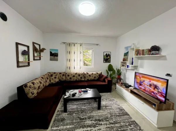 Korce, shitet shtepi 3+1+Ballkon Kati 0, 375 m² 120.000 € 
