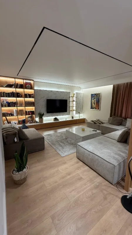 Tirane, shitet apartament 3+1 Kati 2, 145 m² 450.000 € (Qender)