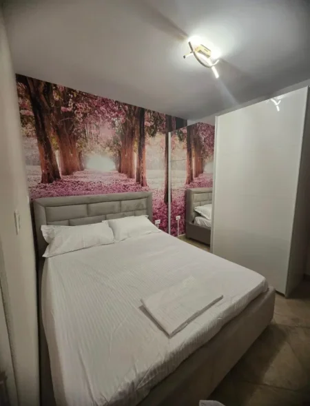 Tirane, jepet me qera apartament 1+1 Kati 7, 75 m² 649 € (RRUGA BARRIKADAVE)
