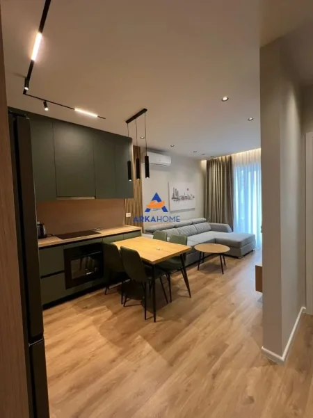 Tirane, jepet me qera apartament 1+1+Ballkon Kati 8, 50 m² 400 € 