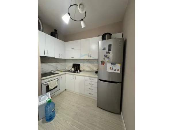 Tirane, shes apartament 1+1+Ballkon Kati 3, 64 m² 119.000 € (Fabrika e Miellit)