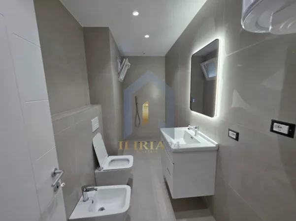 Tirane, shitet apartament 2+1+Ballkon Kati 1, 74 m² 154.000 € (Apartament 2+1 per shitje tek Oxhaku)