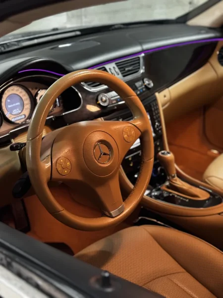 Tirane, shes makine elektrike Cls 320 Nafte pa takse lluksi. W219 Nafte, blu e errët automatik Klima 249.000 km 6499 €