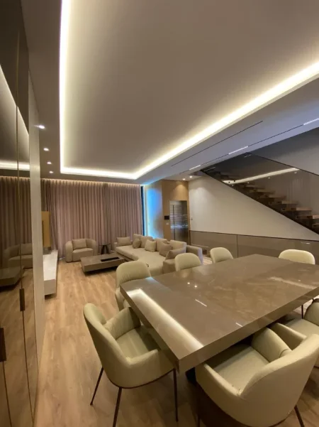 Tirane, jap me qera Vile 3+1 , 312 m² 5.000 € (Vilë 3-katëshe me qera, Luminor Residence)