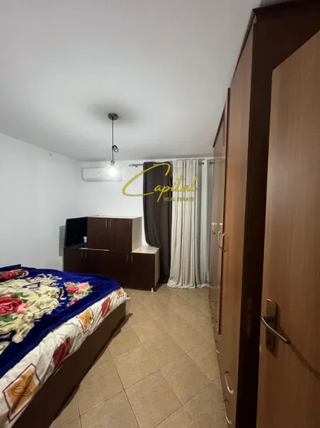 Tirane, jepet me qera apartament 2+1 Kati 1, 100 m² 550 € (BRRYLI)