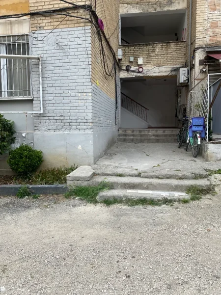 Tirane, jepet me qera apartament 2+1 Kati 1, 60 m² 500 € 