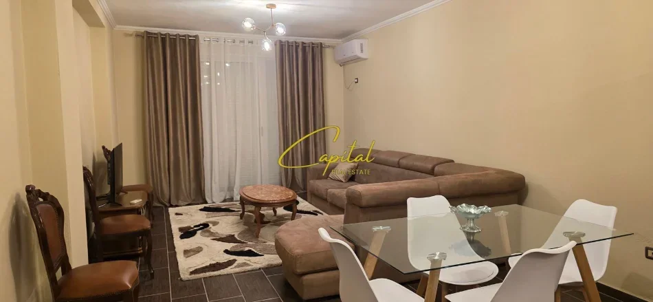 Tirane, jepet me qera apartament 2+1 Kati 6, 120 m² 500 € (KOMBINAT)