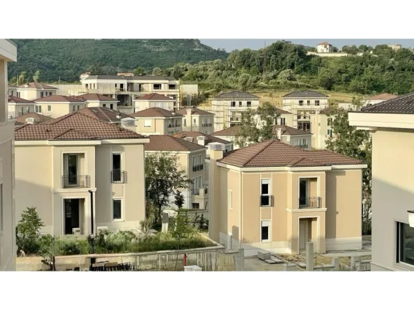 Tirane, shitet , 5.000 m² 600.000 € (Lunder)