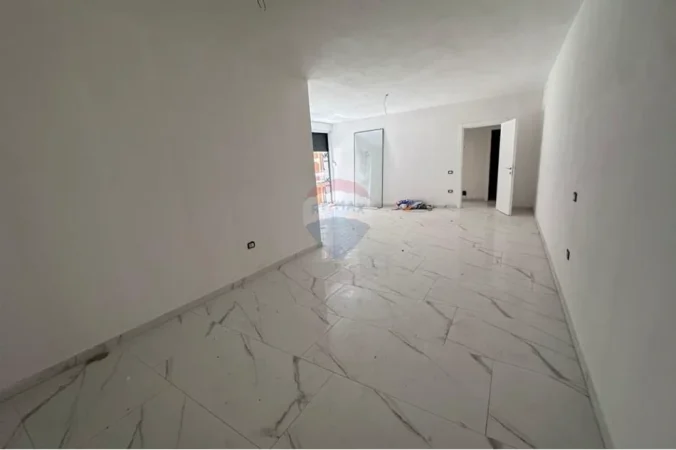 Lezhe, shitet 1+1 Kati 5, 117.000 € 
