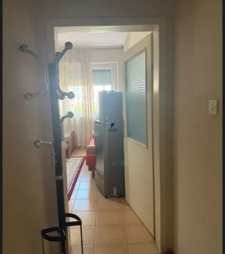 Tirane, jepet me qera apartament Kati 2, 30 m² 400 € (VASIL SHANTO)
