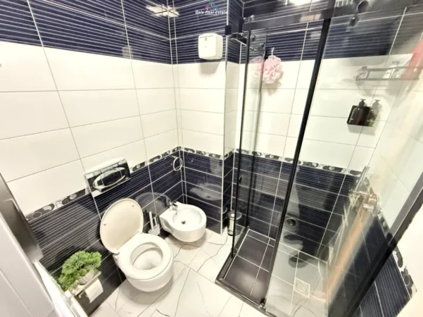 Tirane, jepet me qera apartament 2+1 Kati 9, 80 m² 1.050 € (myslym shyr)