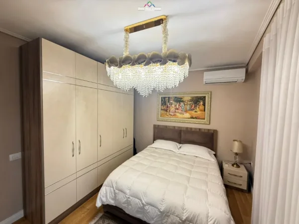 Tirane, jepet me qera apartament 2+1 Kati 9, 80 m² 1.050 € (myslym shyr)