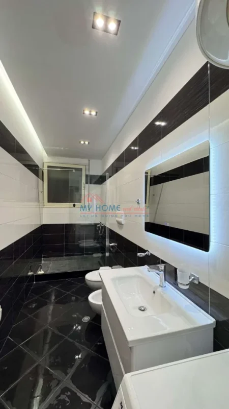 Tirane, jepet me qera apartament 2+1+Ballkon Kati 1, 90 m² 750 € (Liqeni i Thate)