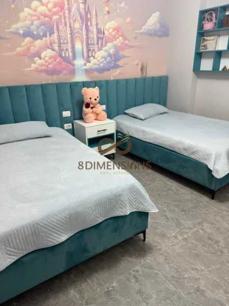 Tirane, jepet me qera apartament 2+1+Ballkon Kati 4, 120 m² 700 € (teg)