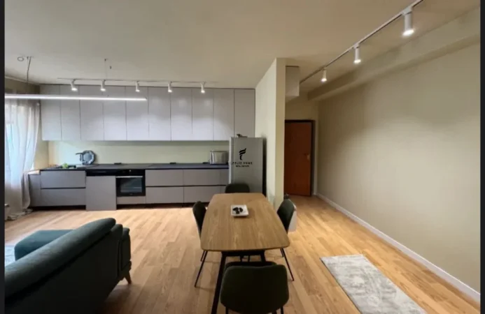 Tirane, jepet me qera apartament 2+1 Kati 2, 100 m² 1.100 € (RRUGA E DURRESIT)