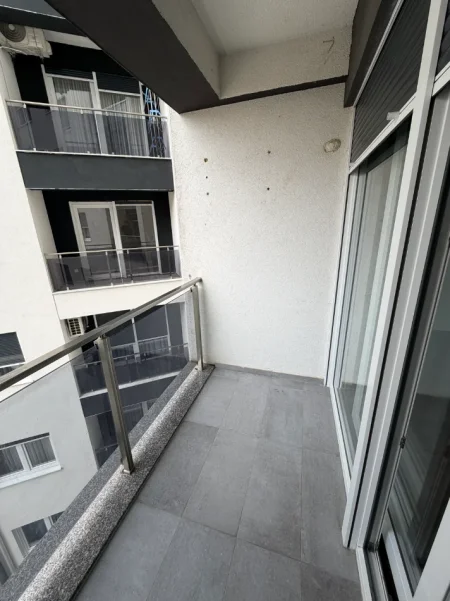 Prishtine, jepet me qera Kati 5, 83 m² 450 € (Tophane Rruga Lidhja e lezhes)