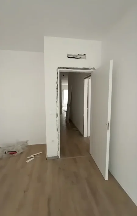 Shqiperi, shes apartament 2+1+Ballkon Kati 5, 119 m² (Kompleksi Aura, Rruga "Dritan Hoxha")
