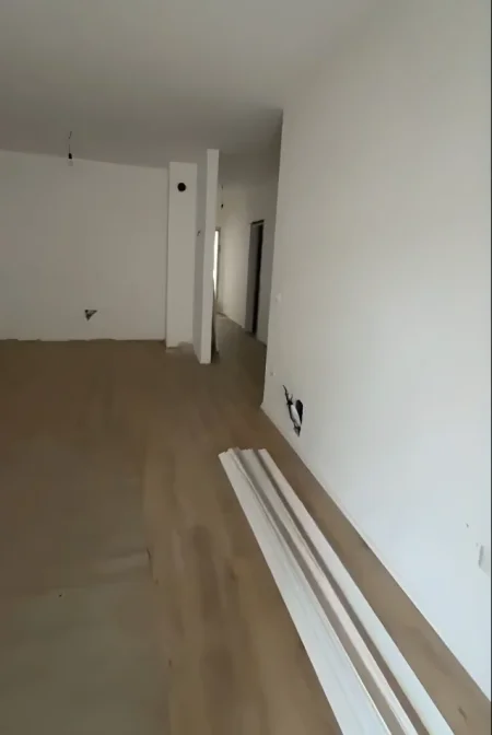 Shqiperi, shes apartament 2+1+Ballkon Kati 5, 119 m² (Kompleksi Aura, Rruga "Dritan Hoxha")