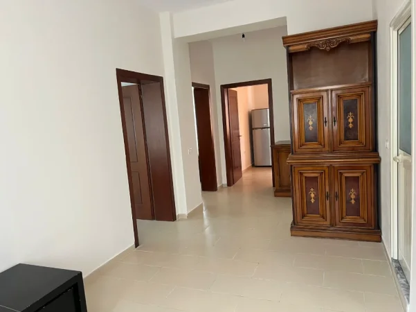 Tirane, jepet me qera nga Pronari, pa-komision apartament 2+1 Kati 0, 115 m² 450 € (Bajram Allaraj)