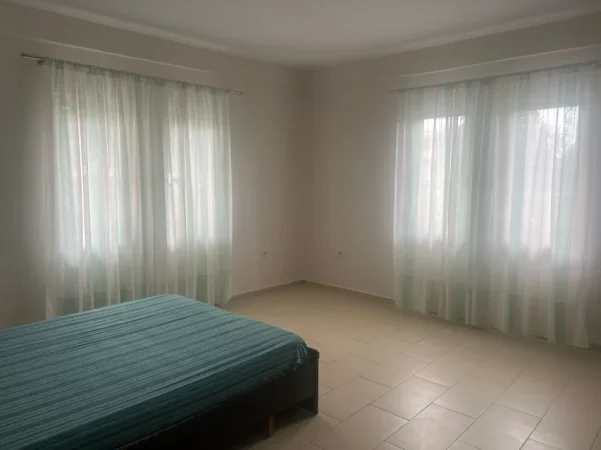 Tirane, jepet me qera nga Pronari, pa-komision apartament 2+1 Kati 0, 115 m² 450 € (Bajram Allaraj)