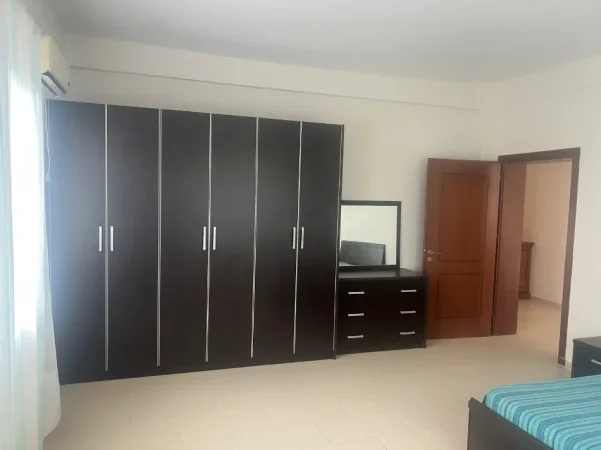 Tirane, jepet me qera nga Pronari, pa-komision apartament 2+1 Kati 0, 115 m² 450 € (Bajram Allaraj)