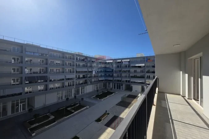 Tirane, jepet me qera apartament 2+1+Ballkon , 112 m² 320 € 