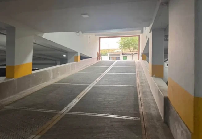 Tirane, shitet nga Pronari, pa-komision garazh | post parkimi Kati -1, 21 m² 37.000 € (Pazari i Ri)