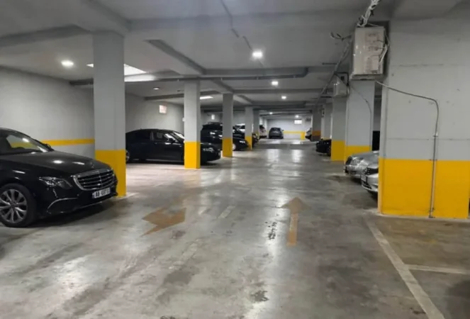 Tirane, shitet nga Pronari, pa-komision garazh | post parkimi Kati -1, 21 m² 37.000 € (Pazari i Ri)