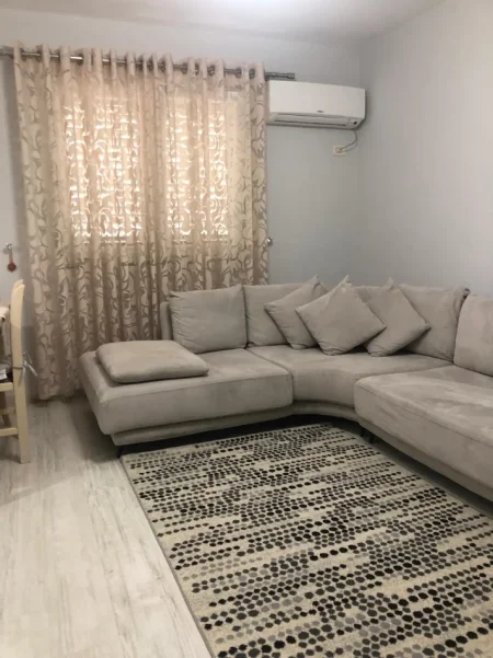 Tirane, jepet me qera apartament 1+1 Kati 5, 70 m² 450 € (Kushtrimi i Lirise ne Ali Dem)