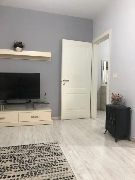 Tirane, jepet me qera apartament 1+1 Kati 5, 70 m² 450 € (Kushtrimi i Lirise ne Ali Dem)